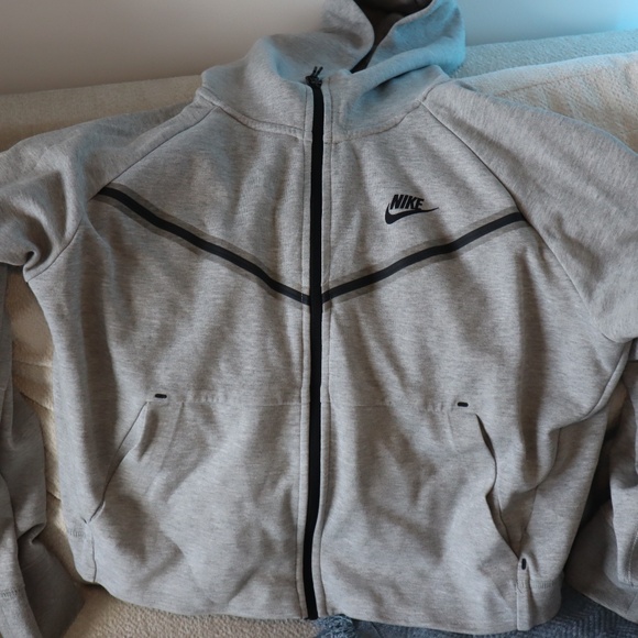 Nike Tech Track Suit - Picture 1 of 3
